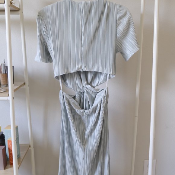 Who What Wear , Drew Cutout Twist Midi Dress ,  Light Blue,  size M NWT - Picture 4 of 6